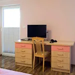 Hisa Posebne Sorte Гостевой дом 4*