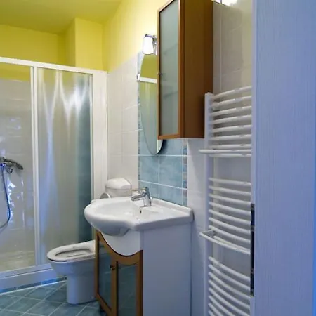 Hisa Posebne Sorte 4* Kodreti