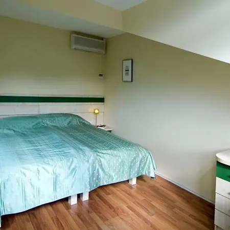 Hisa Posebne Sorte 4*