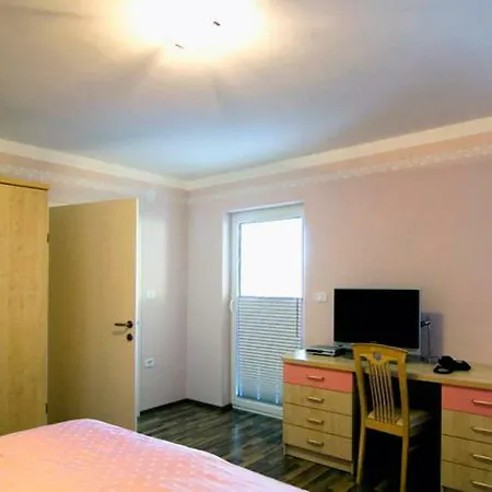 Pensión Hisa Posebne Sorte 4*