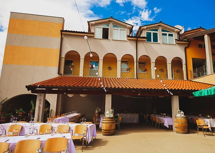 ゲストハウス Hisa Posebne Sorte Kodreti