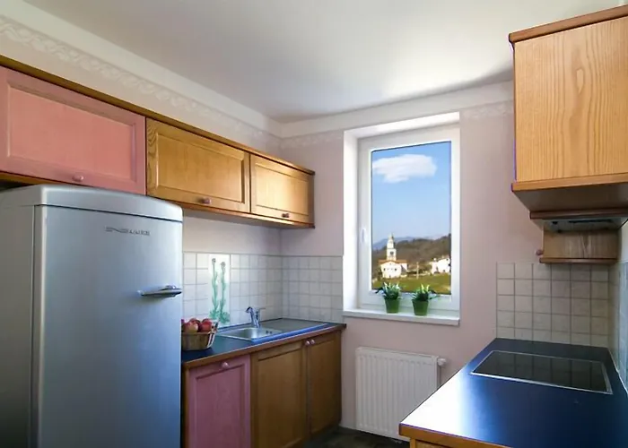 Hisa Posebne Sorte ゲストハウス Kodreti