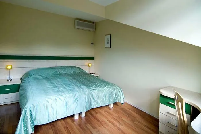 Hisa Posebne Sorte 4*