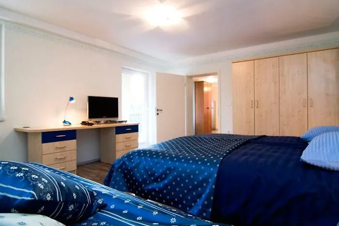 Hisa Posebne Sorte ゲストハウス