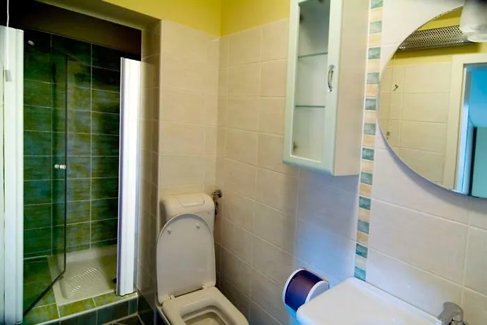 Hisa Posebne Sorte 4* Kodreti