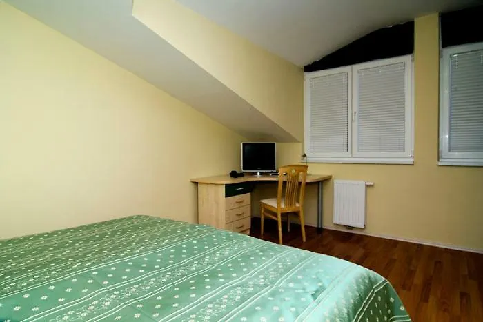 Hisa Posebne Sorte Kodreti