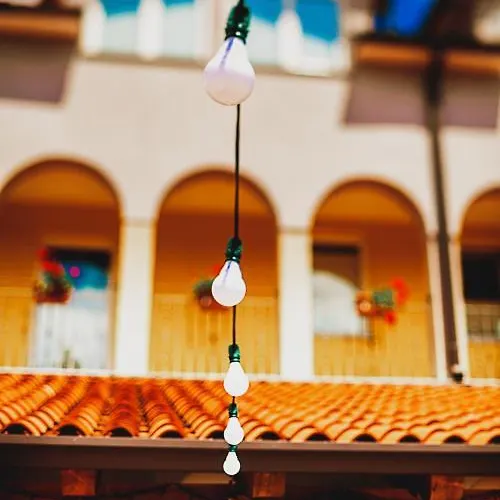 Hisa Posebne Sorte 4* Kodreti